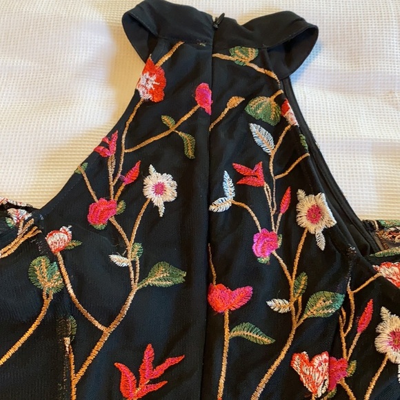 Guess woman’s Embroidered Dress Jet black size 0 - Picture 13 of 13